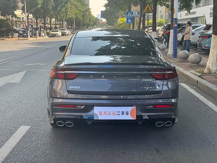 Фото 9 - Geely Preface