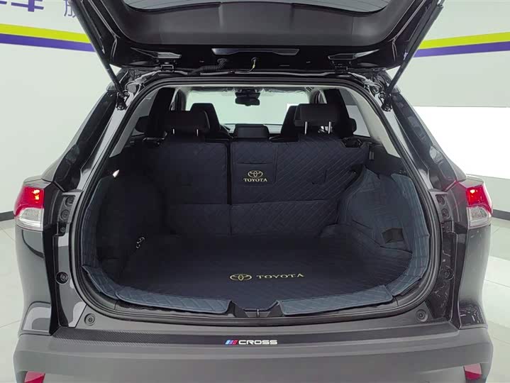 Фото 4 - Toyota Corolla Cross
