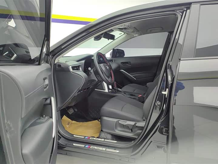 Фото 9 - Toyota Corolla Cross