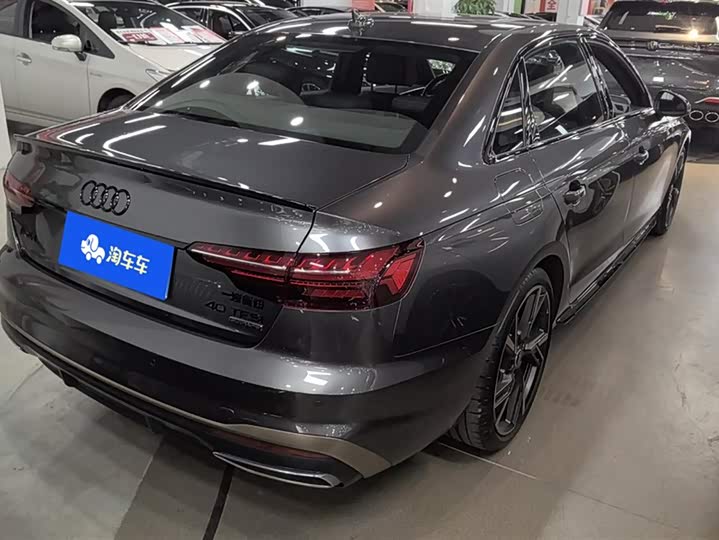 Фото 3 - Audi A4L