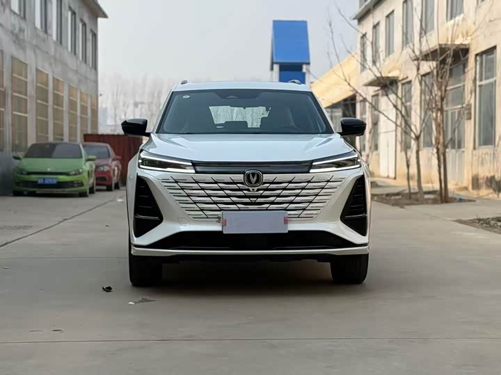 Фото 2 - Changan CS75 Plus