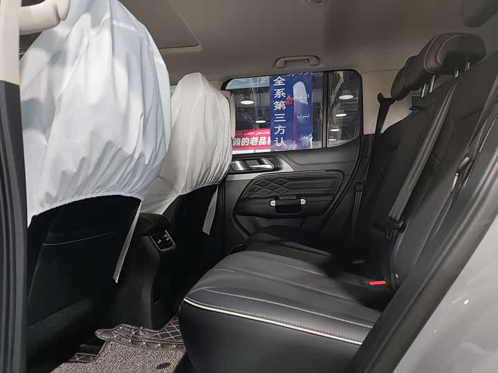 Фото 6 - Tank 300