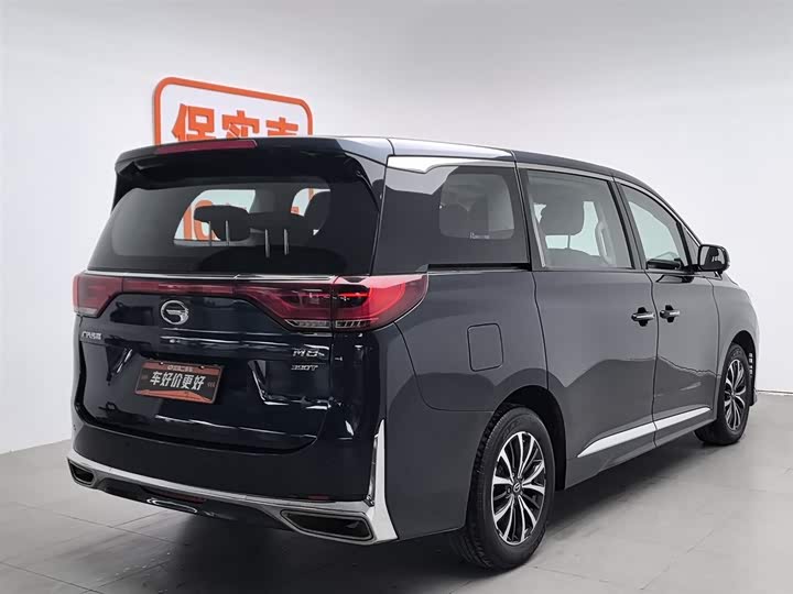 Фото 2 - GAC Trumpchi M8