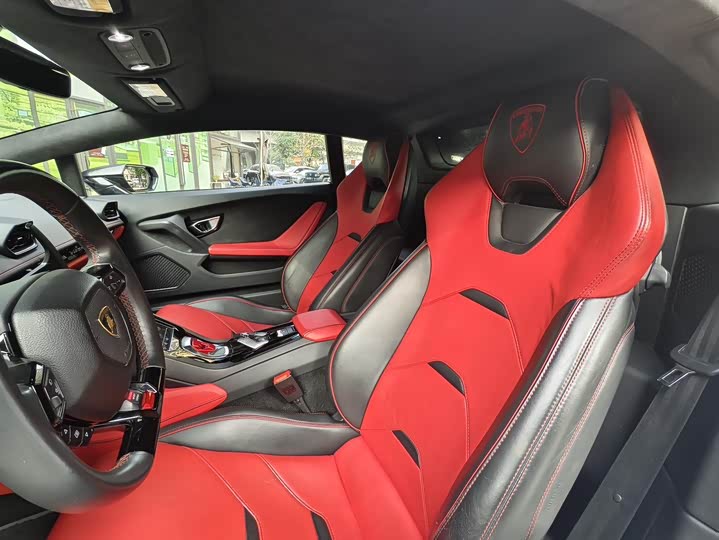 Фото 5 - Lamborghini Huracán