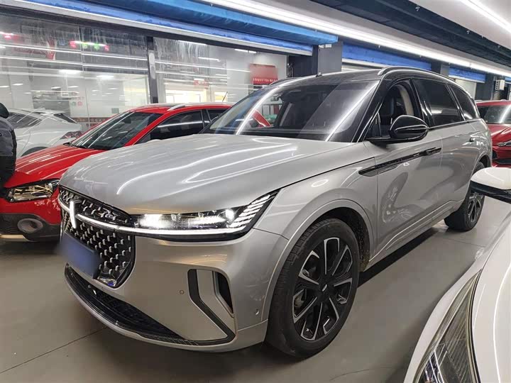 Фото 2 - Lincoln Nautilus