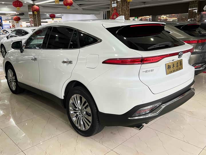 Фото 6 - Toyota Harrier