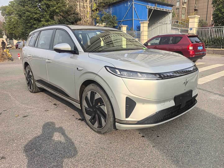 Фото 3 - Dongfeng Yipai eπ 008