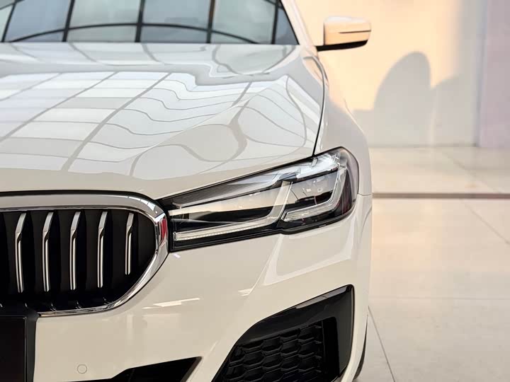 Фото 5 - BMW 5 Series