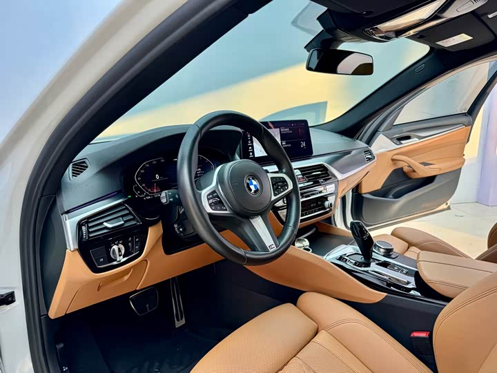 Фото 8 - BMW 5 Series