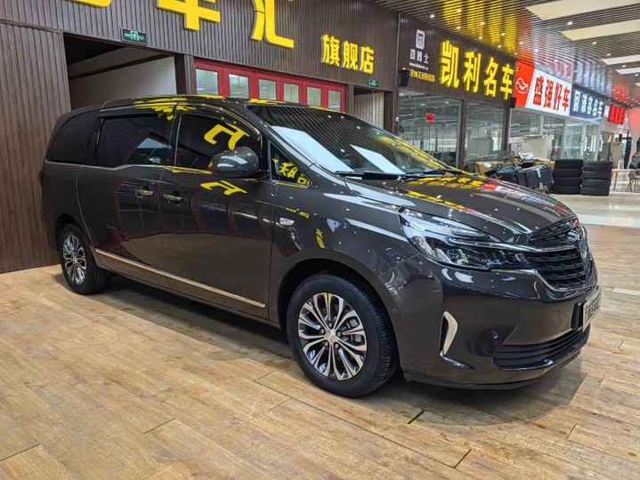 Фото 3 - Buick GL8 ES