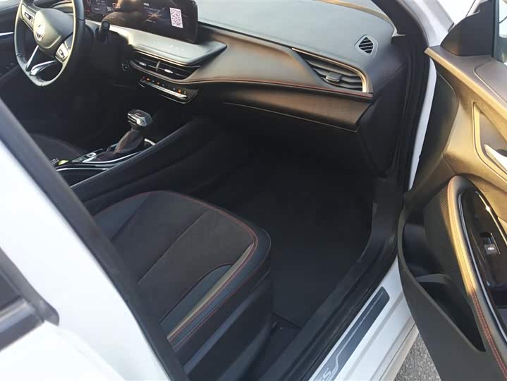 Фото 8 - Buick Verano