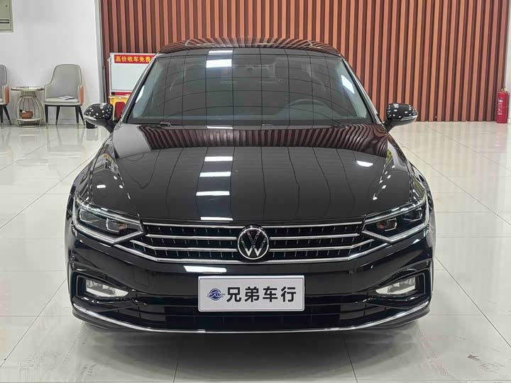 Фото 2 - Volkswagen Magotan