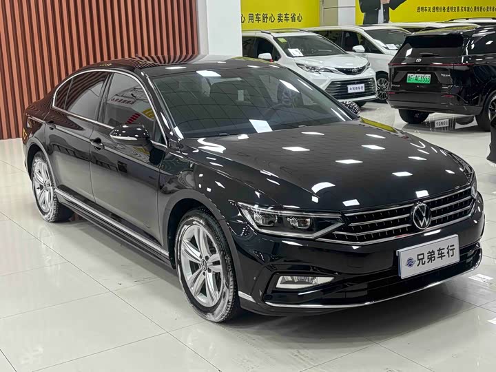 Фото 3 - Volkswagen Magotan