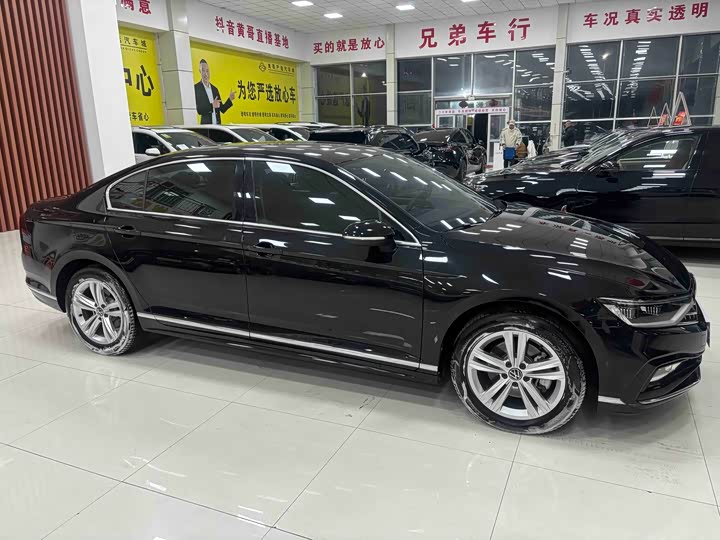 Фото 4 - Volkswagen Magotan