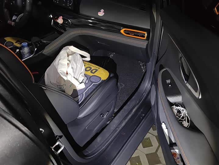 Фото 8 - Changan UNI-T