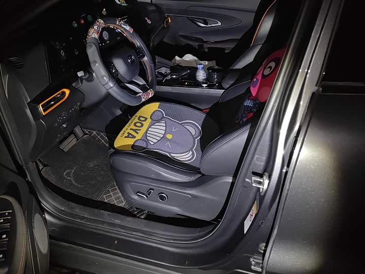 Фото 9 - Changan UNI-T