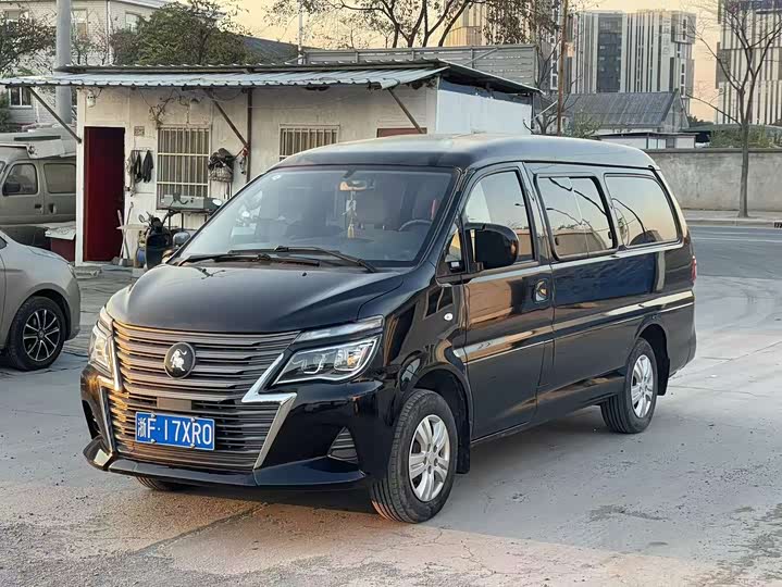 Фото 1 - Dongfeng Forthing Lingzhi M5