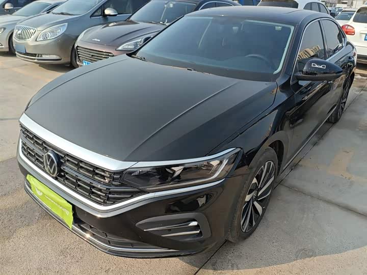 Фото 1 - Volkswagen Passat