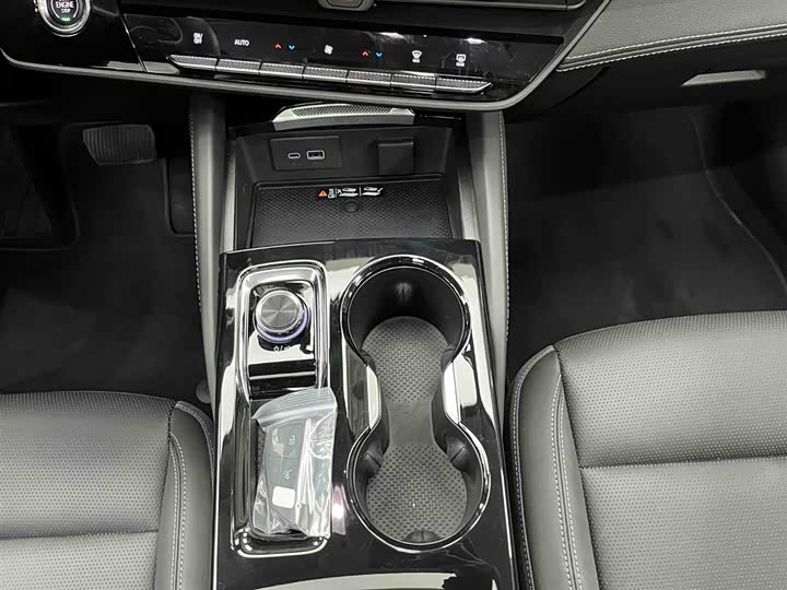 Фото 6 - Buick Envision S