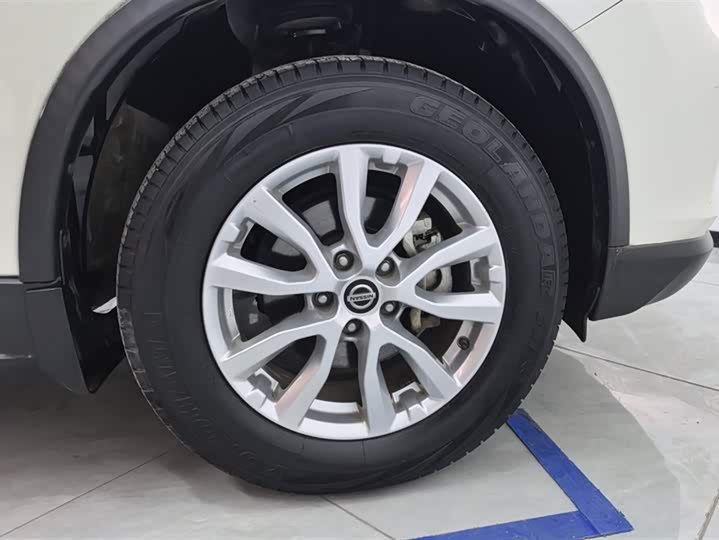 Фото 6 - Nissan X-Trail