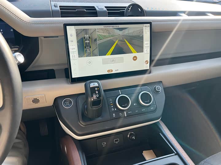 Фото 6 - Land Rover Defender