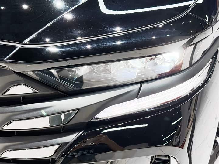 Фото 6 - Toyota Vellfire