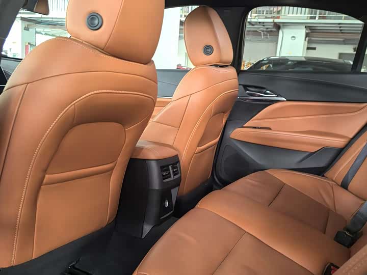 Фото 6 - Cadillac CT4