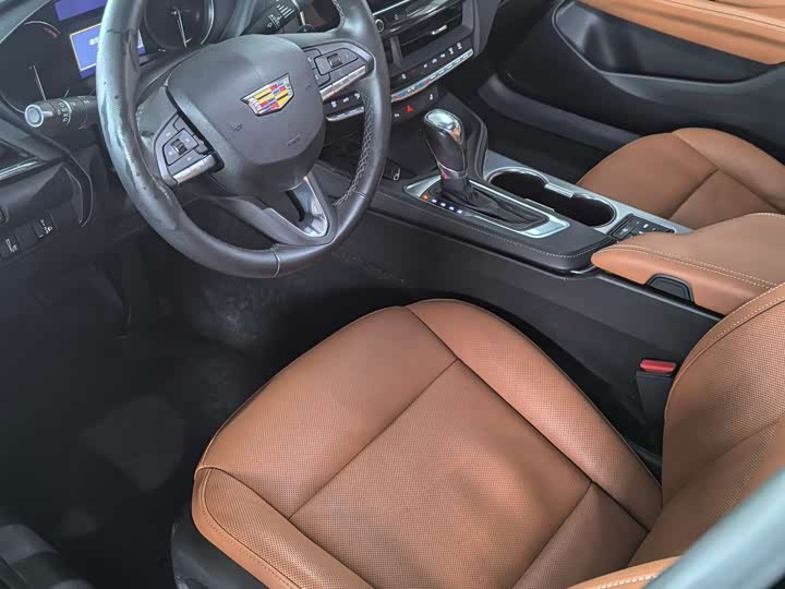 Фото 7 - Cadillac CT4