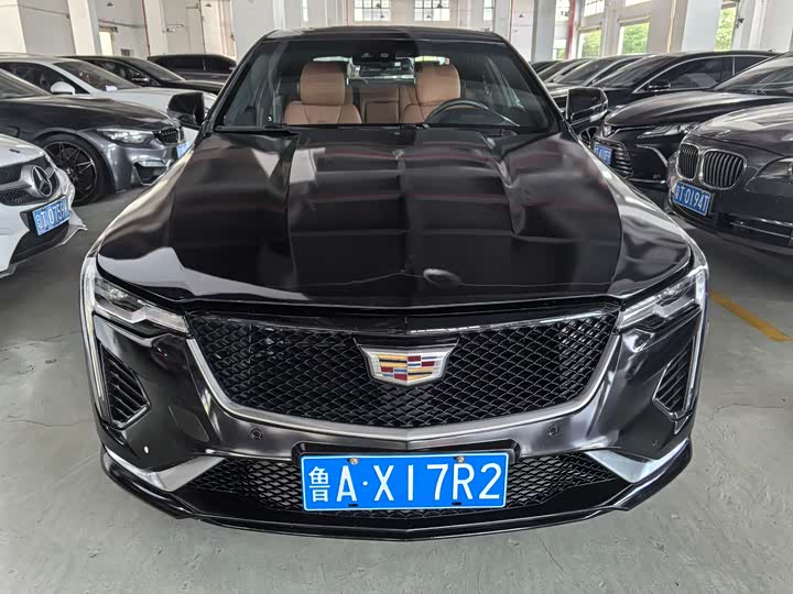 Фото 9 - Cadillac CT4