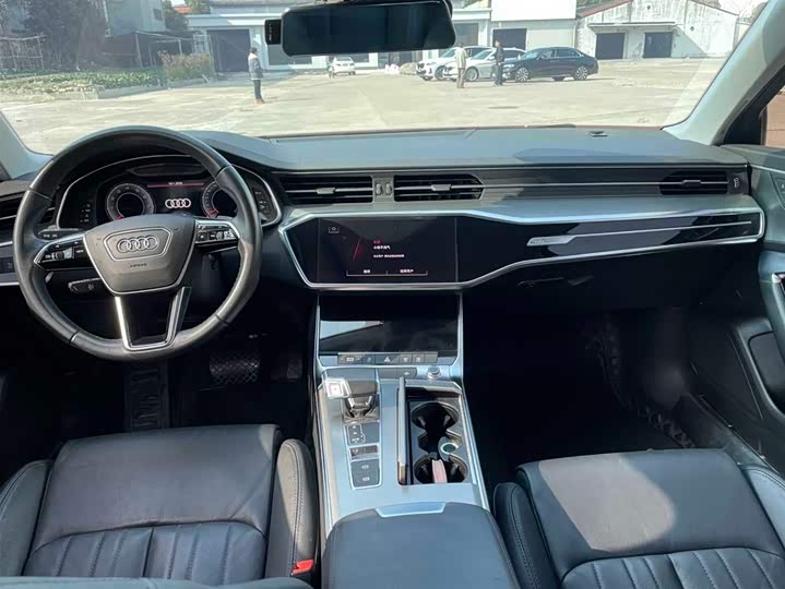 Фото 7 - Audi A6L