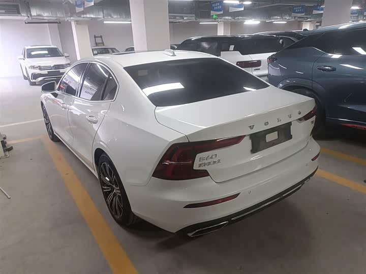 Фото 5 - Volvo S60