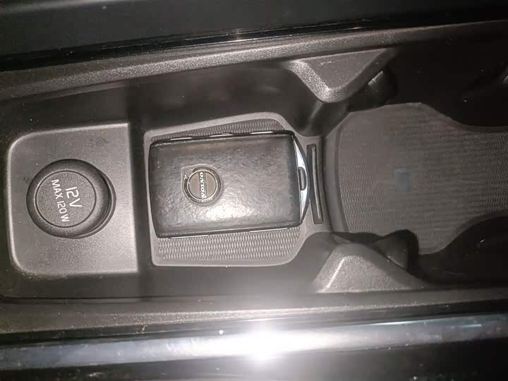 Фото 9 - Volvo S60