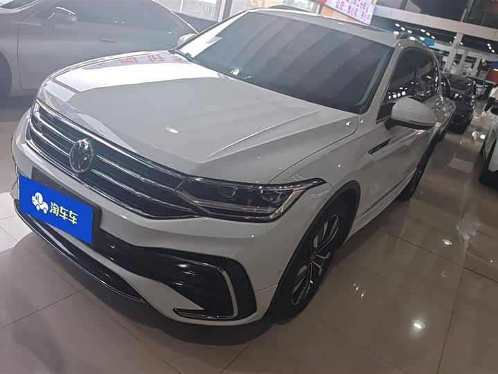 Фото 1 - Volkswagen Tiguan L Pro