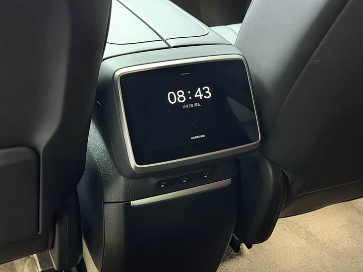 Фото 9 - Nio Onvo L90