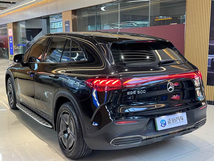 Фото 7 - Mercedes-Benz EQE SUV