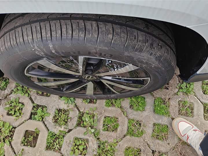 Фото 6 - Volkswagen Tharu