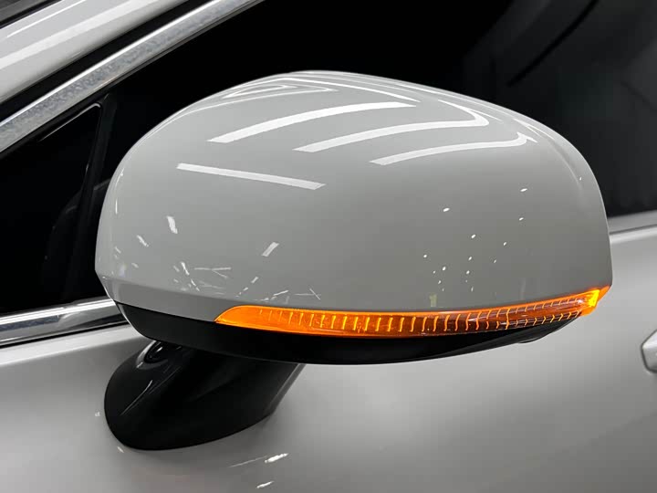 Фото 9 - Volvo S60