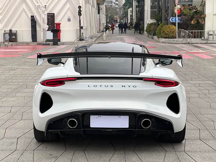 Фото 5 - Lotus Emira