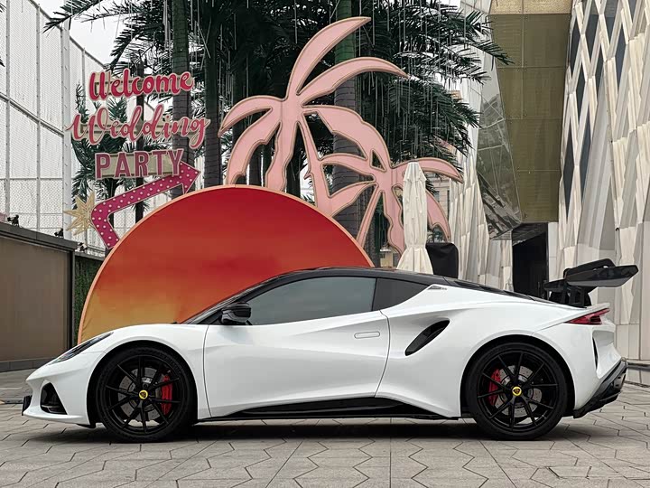 Фото 7 - Lotus Emira