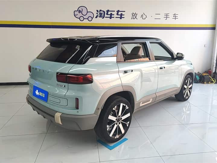 Фото 3 - Geely Icon