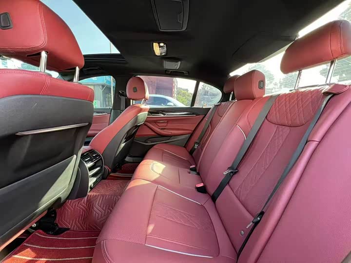 Фото 5 - BMW 5 Series