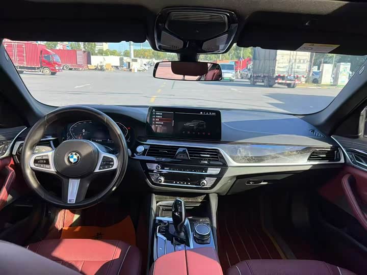 Фото 6 - BMW 5 Series