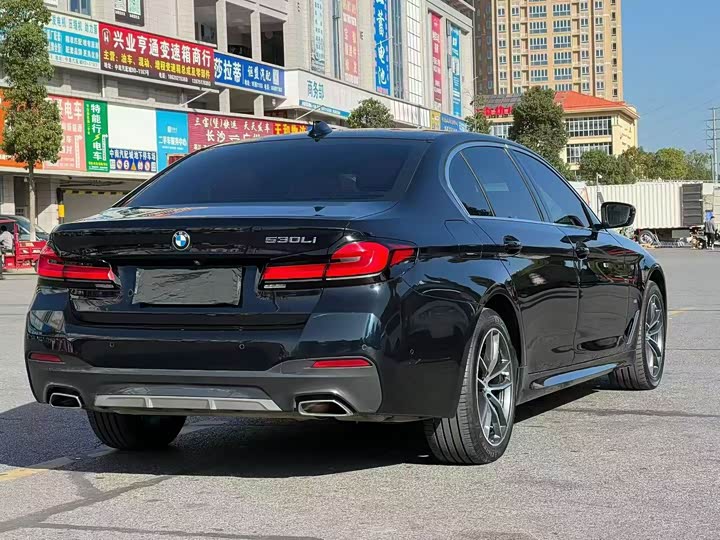 Фото 9 - BMW 5 Series