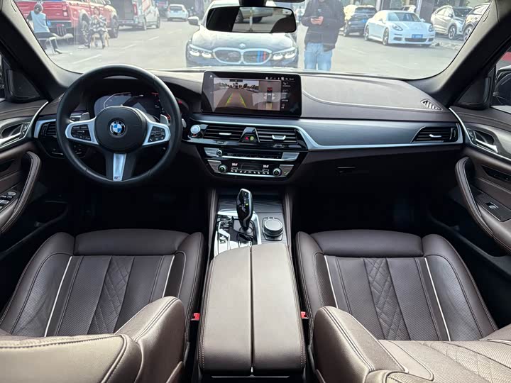 Фото 8 - BMW 5 Series