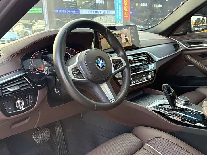Фото 9 - BMW 5 Series