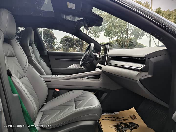 Фото 7 - Zeekr 001