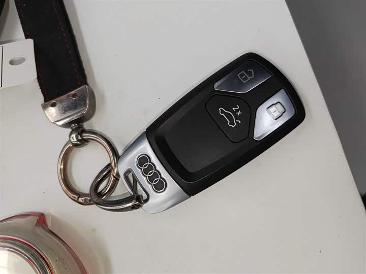 Фото 9 - Audi Q5L Sportback