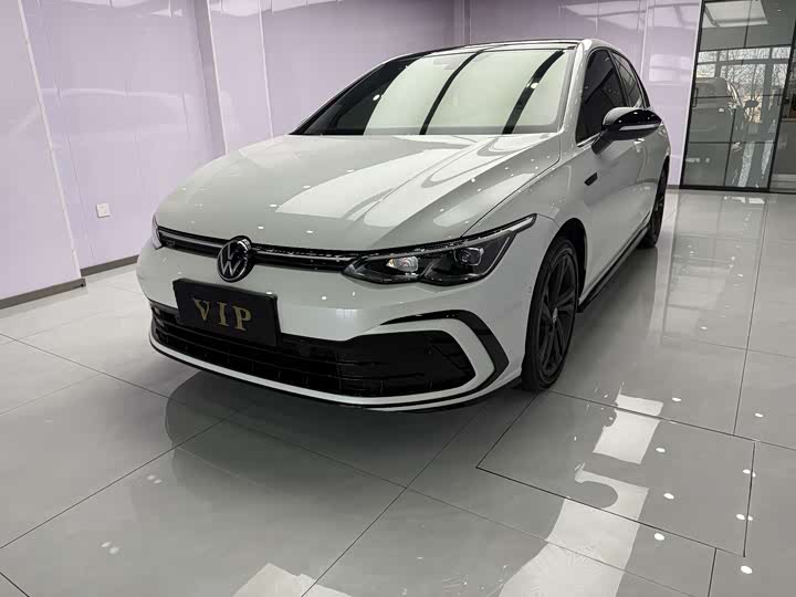 Фото 1 - Volkswagen Golf