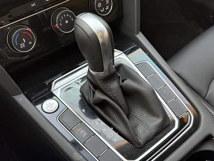 Фото 5 - Volkswagen Magotan