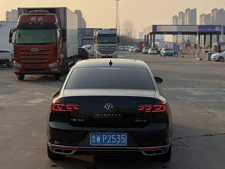 Фото 9 - Volkswagen Magotan